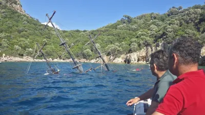 Marmaris'de Gündübirlik Teknesi Batması ve Kişilerin Tahliye Edilmesi
