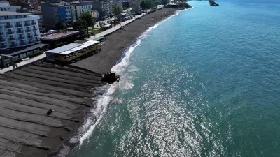 Akçakoca'nın plajları temizleniyor, sahil şeridi hazırlanıyor
