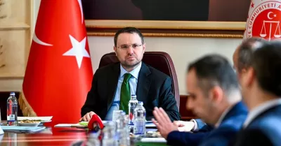 Adalet Bakanı Gürlek Türkiye Noterler Birliği'neteşekkür ediyor